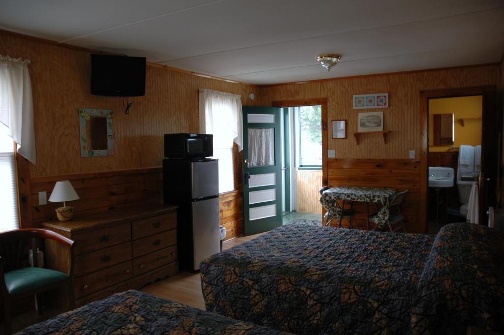 Channel Waterfront Cottages 위어스비치 객실 사진