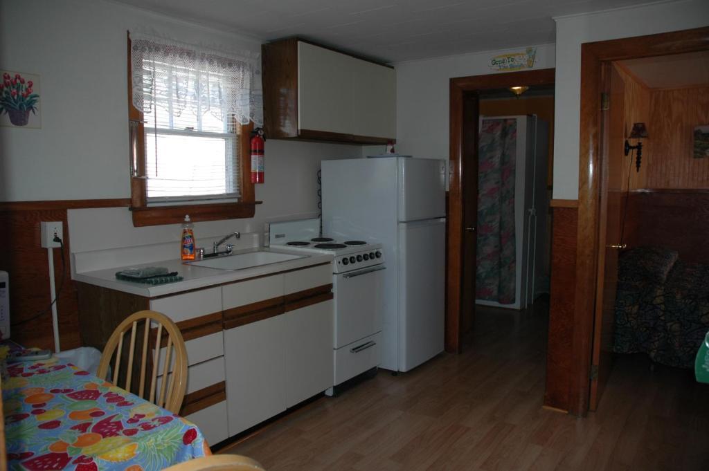 Channel Waterfront Cottages 위어스비치 객실 사진