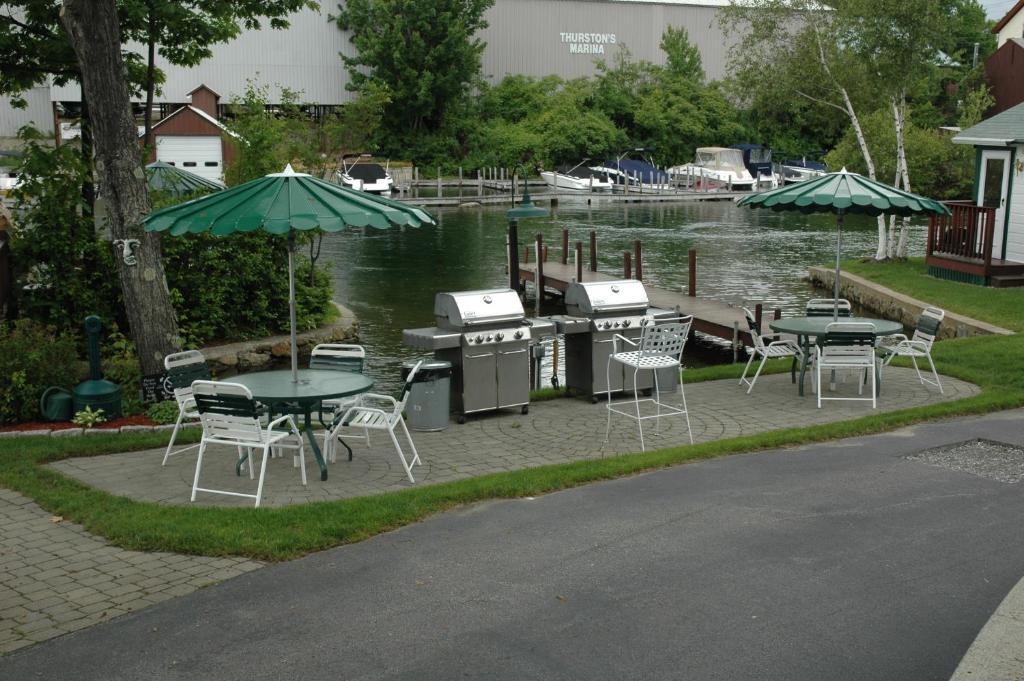 Channel Waterfront Cottages 위어스비치 객실 사진