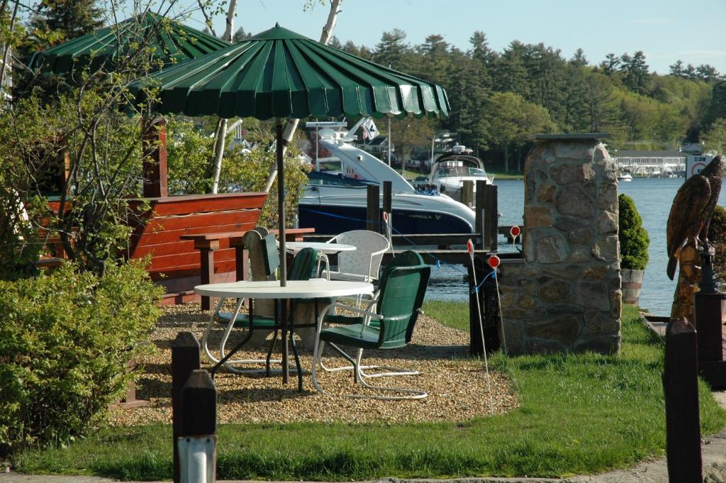 Channel Waterfront Cottages 위어스비치 객실 사진