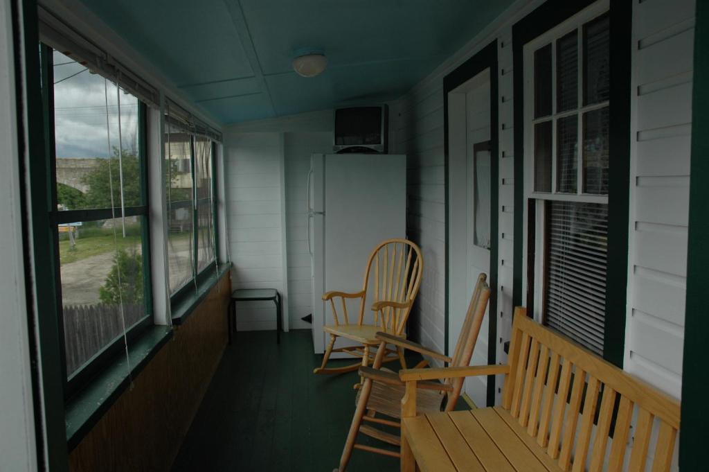 Channel Waterfront Cottages 위어스비치 객실 사진