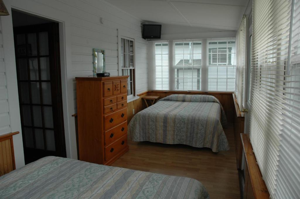 Channel Waterfront Cottages 위어스비치 객실 사진