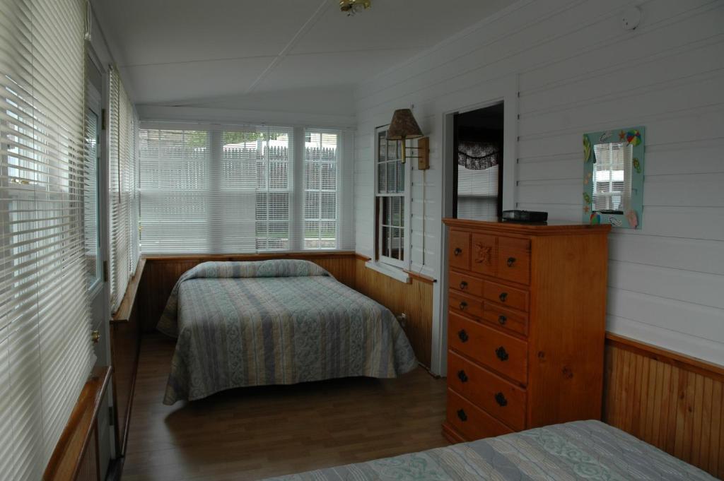 Channel Waterfront Cottages 위어스비치 객실 사진