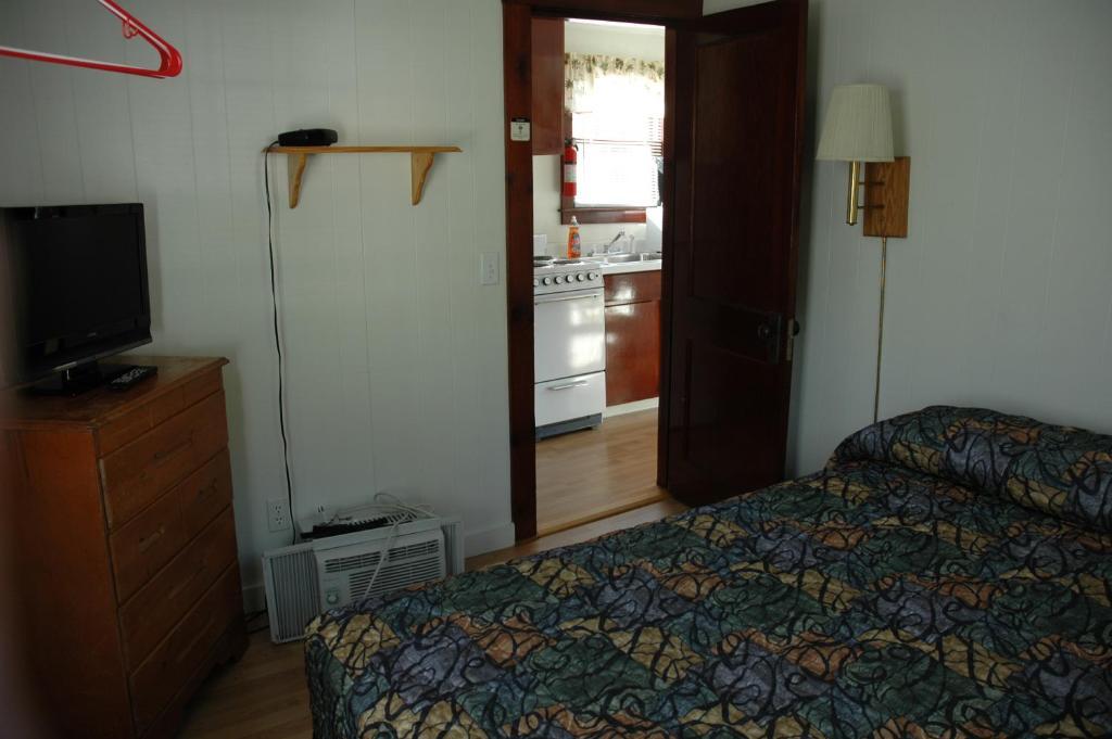 Channel Waterfront Cottages 위어스비치 객실 사진