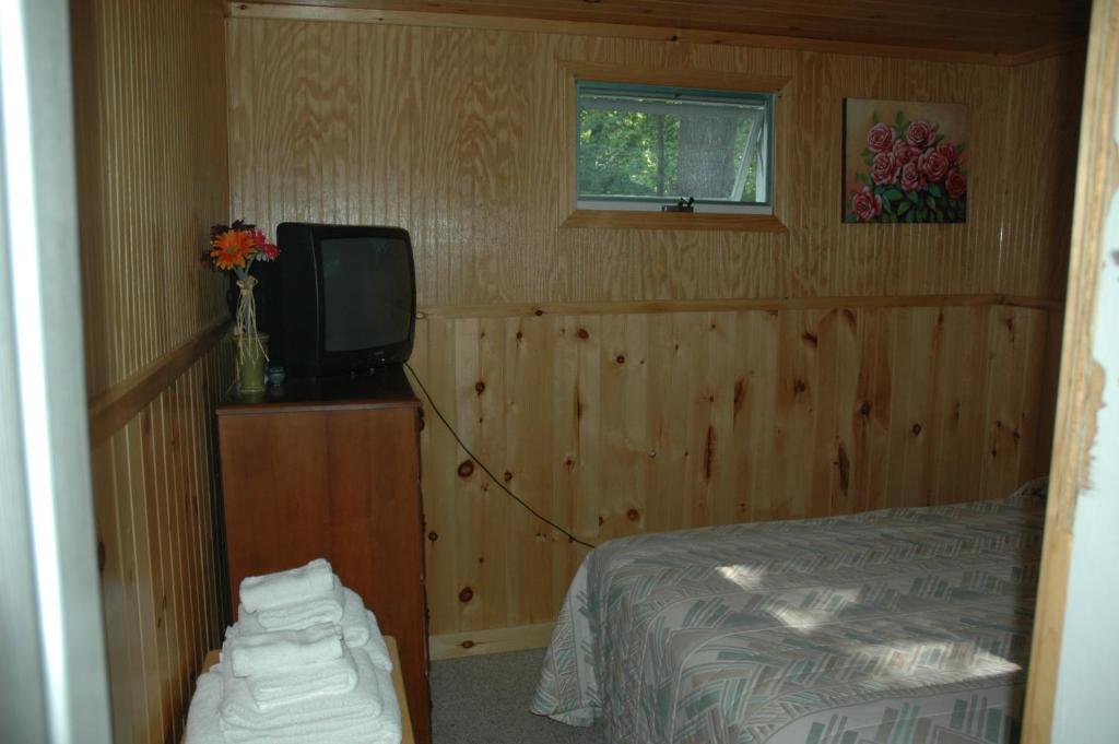 Channel Waterfront Cottages 위어스비치 객실 사진